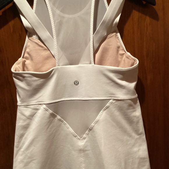 Lululemon size 6 white tank top - Picture 2 of 4